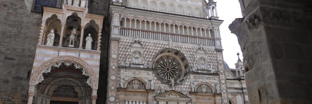 foto dei paesi bergamo lombardia italia cappella colleoni religione punto di riferimento storico