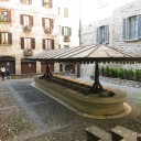 foto di bergamo lombardia italia lavatoio resti antico monumento cittá alta