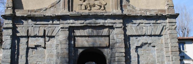 foto porta santagostino Mura venete di accesso alla Città Alta attività culturali provincia di bergamo italia