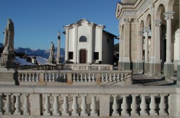 fotografie Basilica di Santa Maria Assunta chiesa di Clusone Valle Seriana Bergamo Italia foto immagini paese