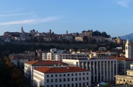 panoramica provincia di bergamo italia fotografie immagini Panoramic view of high city